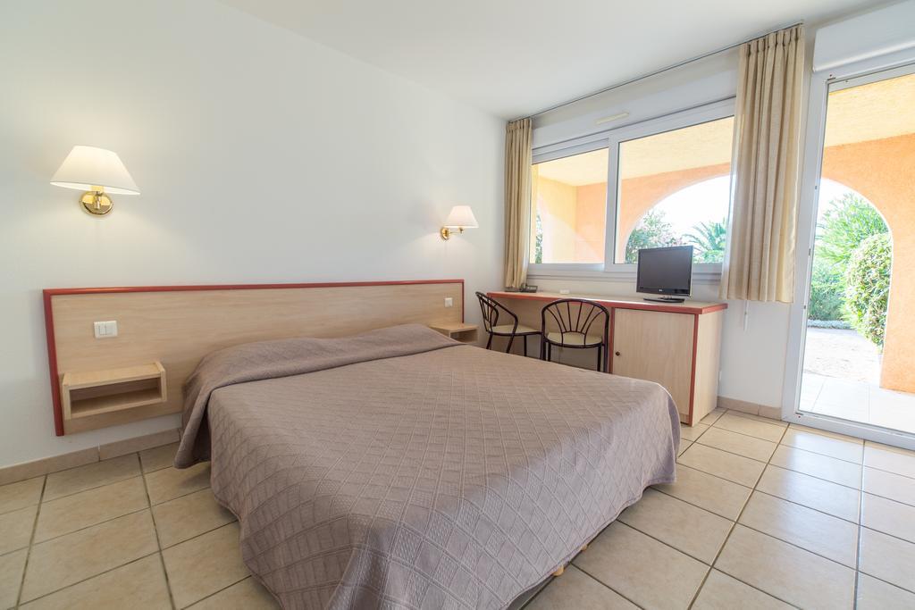 Hotel Les Galets サン・フロラン エクステリア 写真